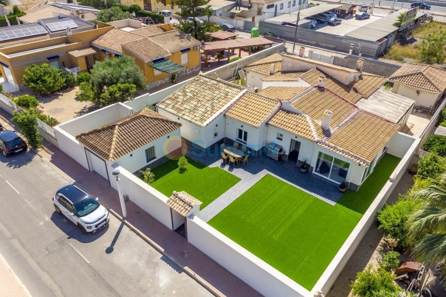 Använda fastigheter - Villa - Orihuela Costa - La Regia
