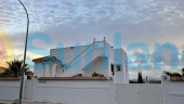 Segunda mano - Chalet - San Miguel de las Salinas - Urbanizaciones