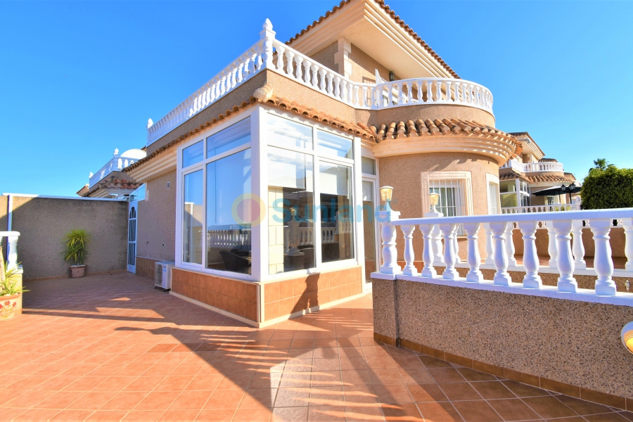Använda fastigheter - Villa - Orihuela Costa - Los Altos
