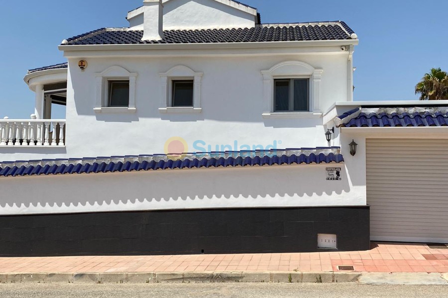 Använda fastigheter - Detached Villa - Ciudad Quesada - Lo Pepin