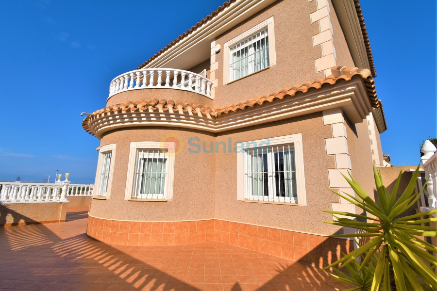 Använda fastigheter - Villa - Orihuela Costa - Los Altos
