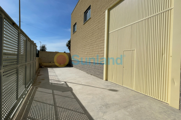 Langzeit Vermietung - Commercial Property - Formentera del Segura - 