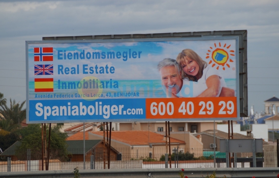 Nå kan du se Spaniaboliger langs veien mellom Ciudad Quesada og Torrevieja