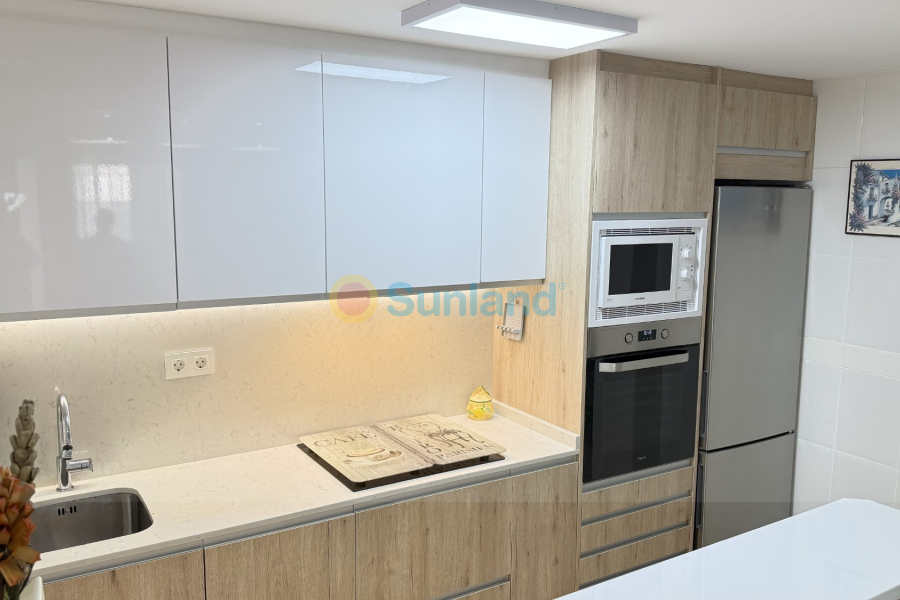 Resale - Apartment - Orihuela Costa - 