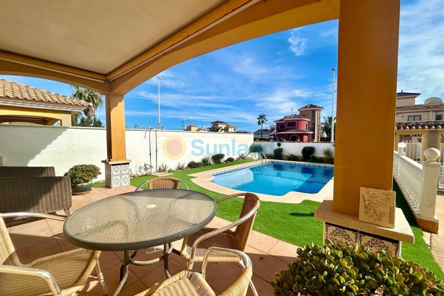 Använda fastigheter - Villa - Orihuela Costa - Cabo Roig