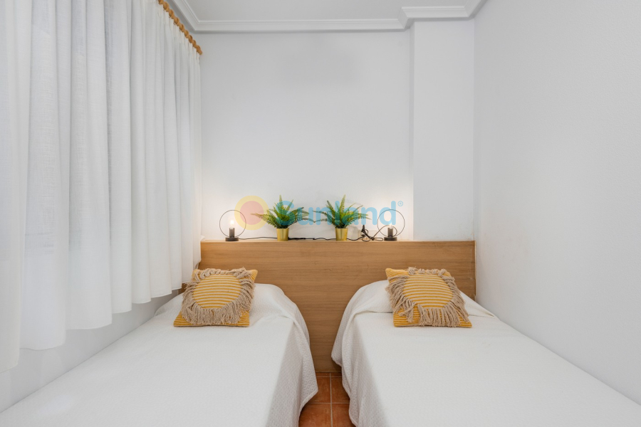 Resale - Apartment - Guardamar del Segura - 