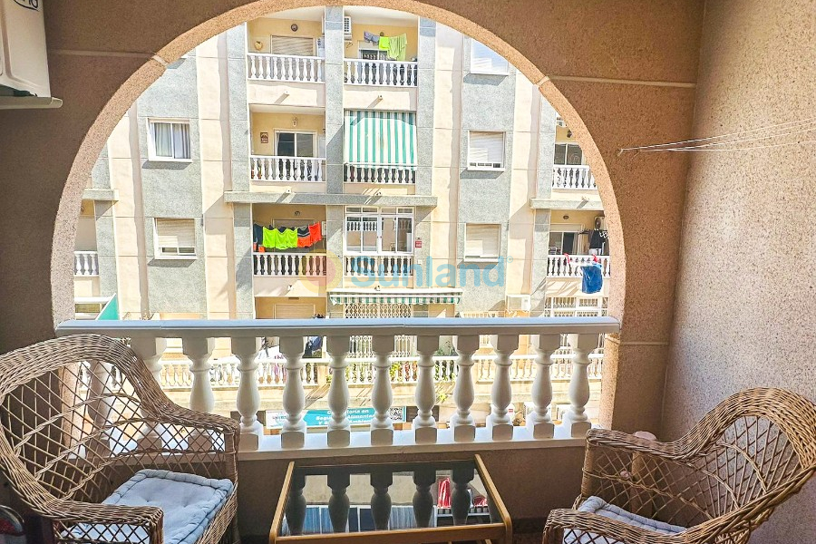 Resale - Apartment - Torrevieja - 
