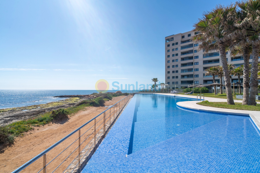 Resale - Apartment - Torrevieja - Punta Prima