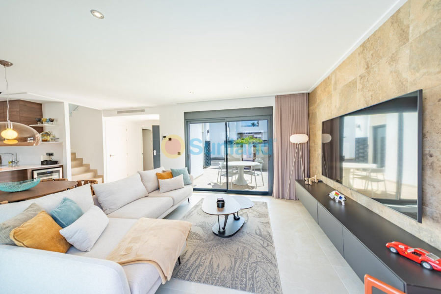 Вторичка - Bилла - Ciudad Quesada