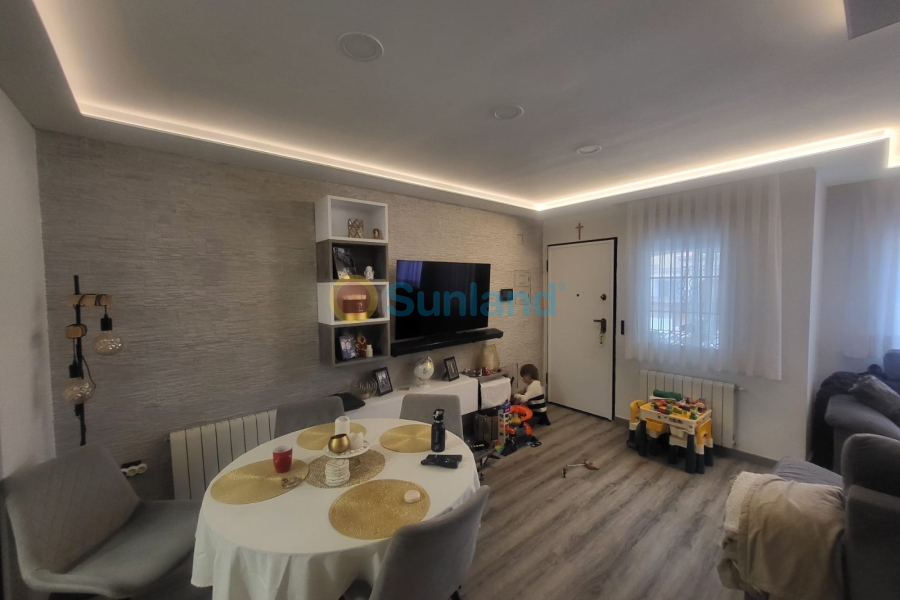 Använda fastigheter - Villa - Orihuela Costa - Villamartin