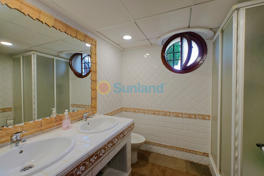 Resale - Villa - Elche - 