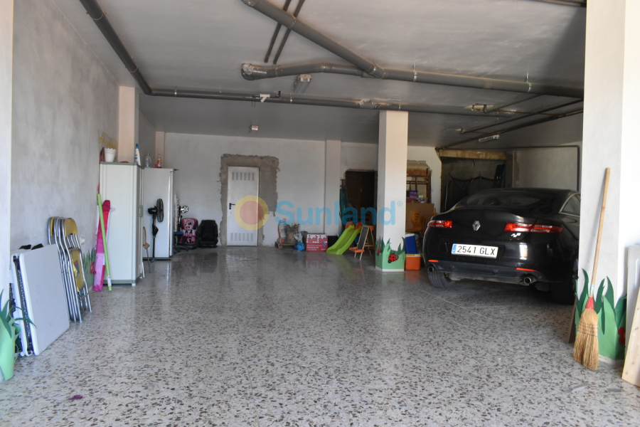 Вторичка - h - Algorfa