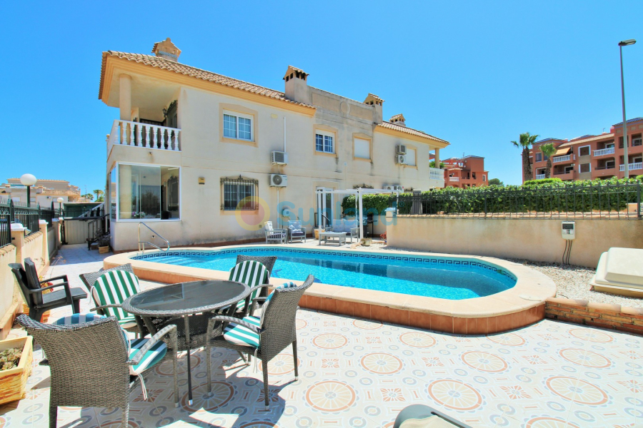 Resale - Apartment - Villamartin - PAU 8