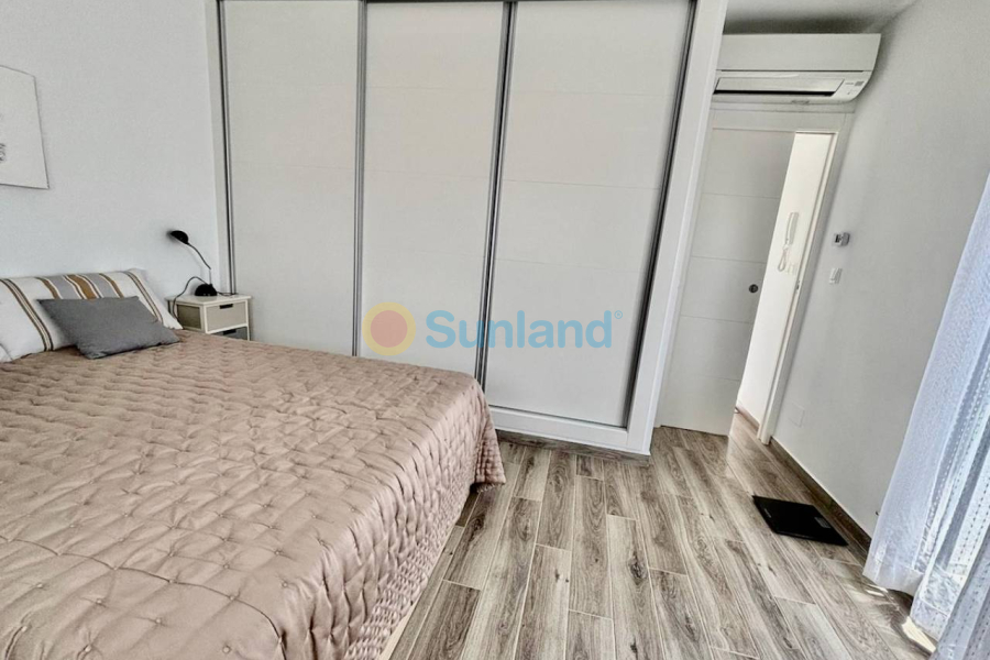 Resale - Villa - Punta Prima - 