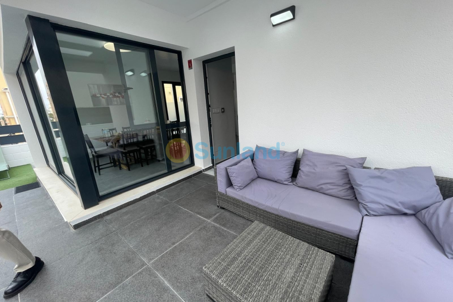 Använda fastigheter - Villa - Orihuela Costa - Villamartin