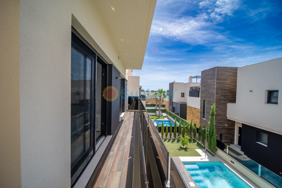 Använda fastigheter - Villa - Orihuela Costa - Lomas De Cabo Roig