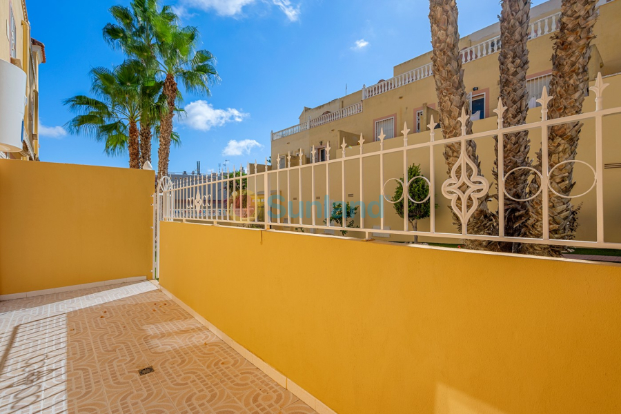 Resale - Apartment - San Miguel de Salinas - Orihuela Costa