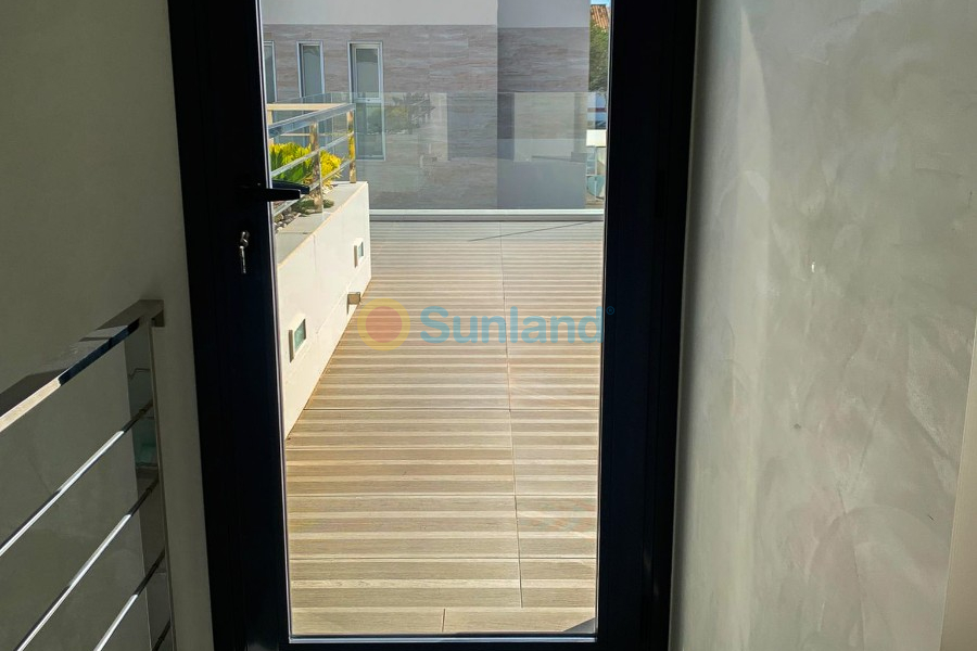 Segunda mano - Chalet - Orihuela Costa - Campoamor