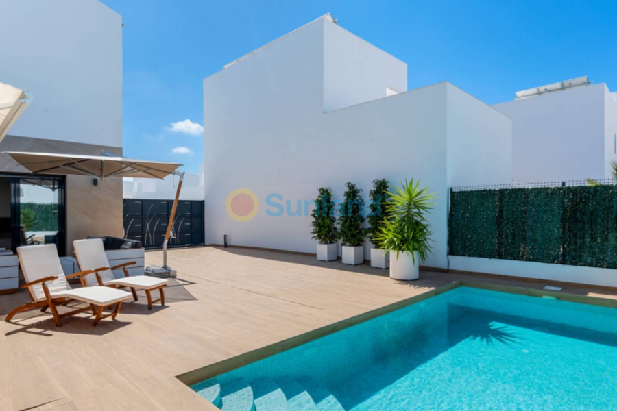 Вторичка - Bилла - Ciudad Quesada