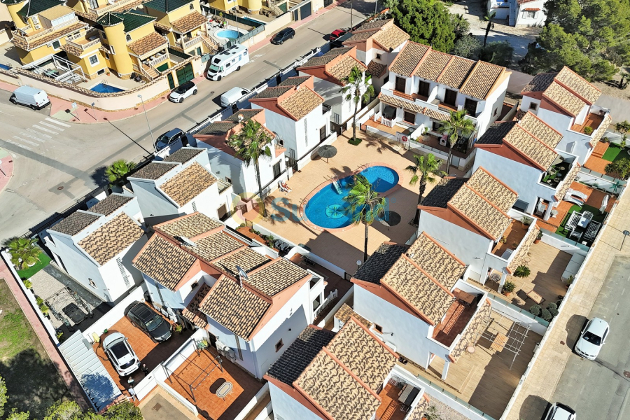 Använda fastigheter - Villa - Villamartin - PAU 8