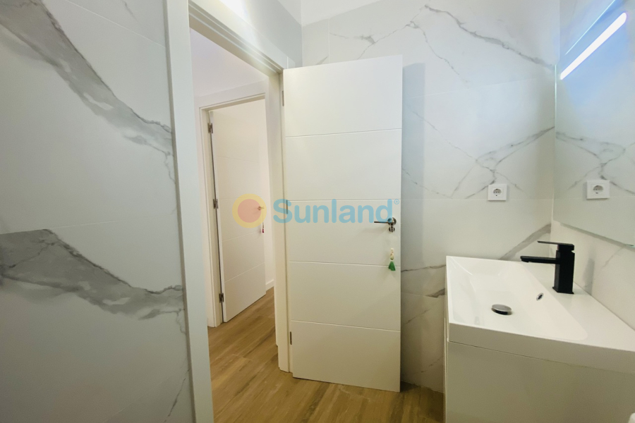 Segunda mano - B - Playa Flamenca