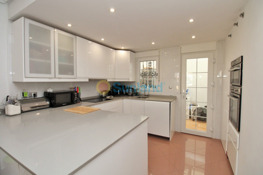 Resale - Villa - Villamartin - Los Dolses