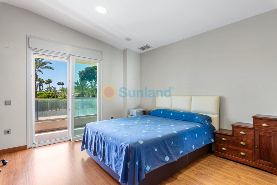 Resale - Villa - Elche/Elx