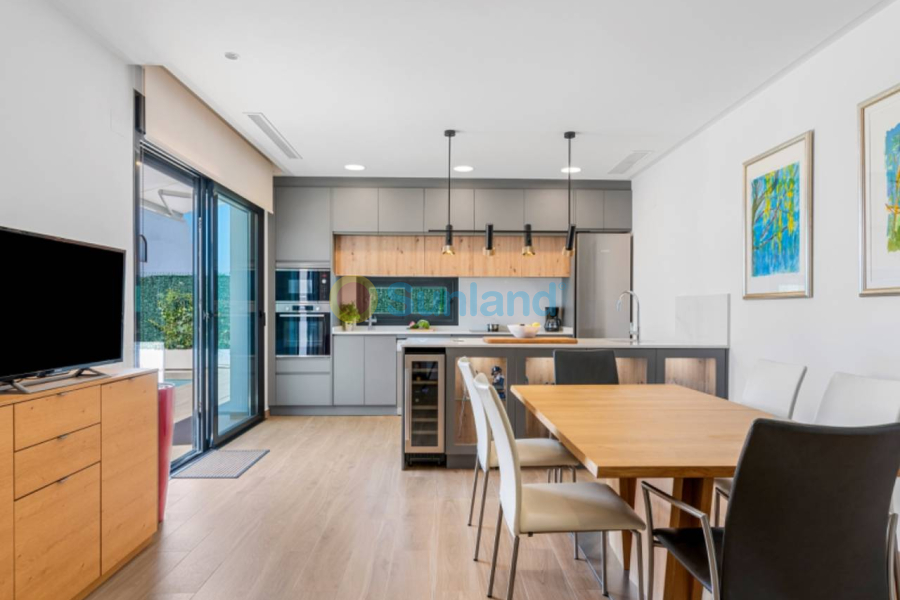 Вторичка - Bилла - Ciudad Quesada