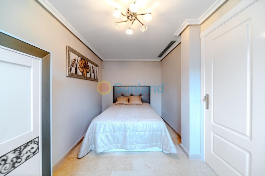 Segunda mano - V - Torrevieja - Torre la mata