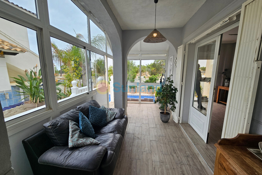 Använda fastigheter - Villa - Playa Flamenca - San Jose