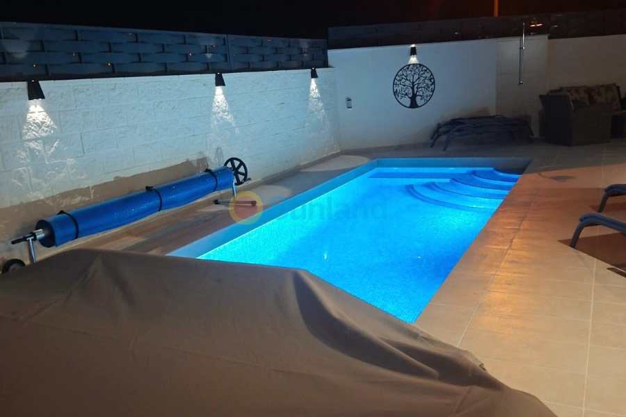 Resale - Semi-detached - Ciudad Quesada - Pueblo Bravo