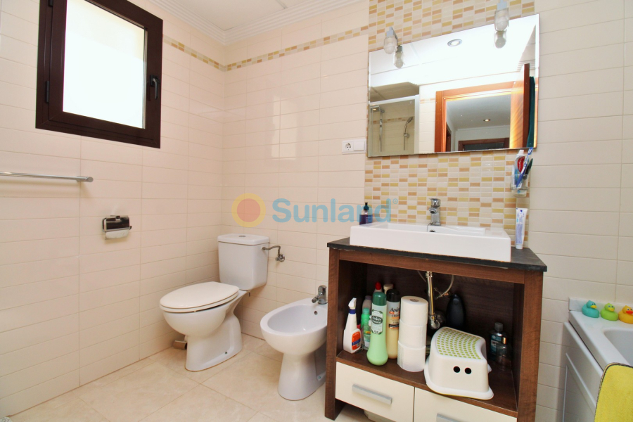 Resale - Apartment - Cabo Roig