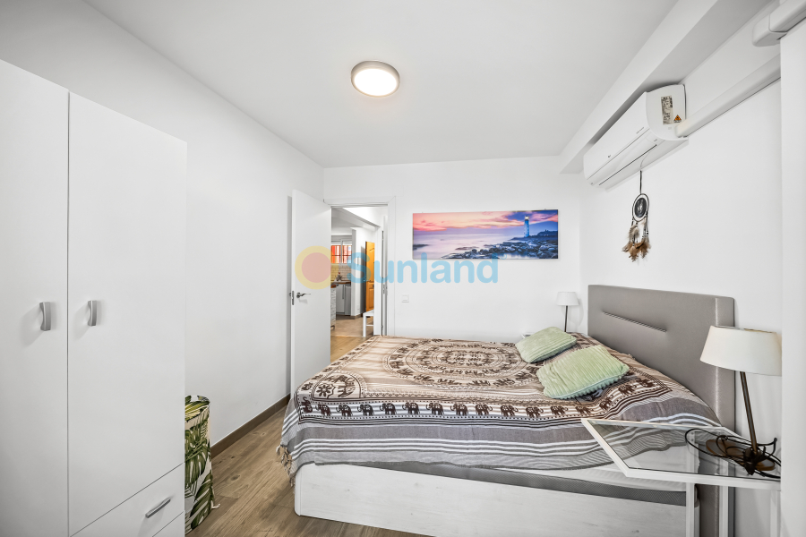 Resale - Apartamento - Torrevieja - Cabo Cervera