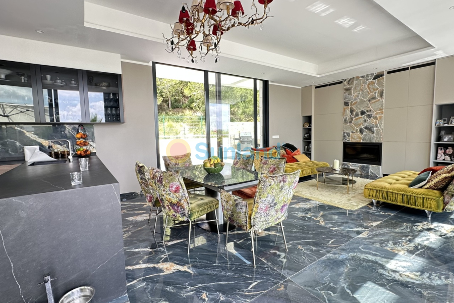 Resale - V - Las Colinas Golf Resort