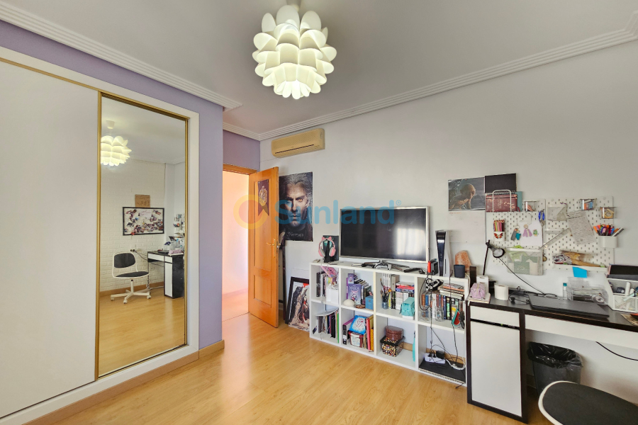 Använda fastigheter - Villa - Los Altos - Royal Park