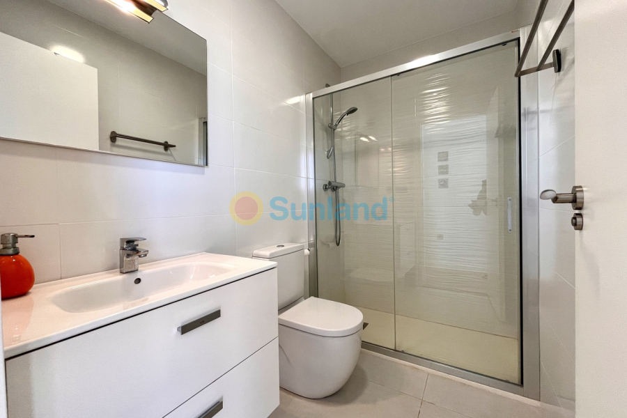 Resale - V - Torre De La Horadada