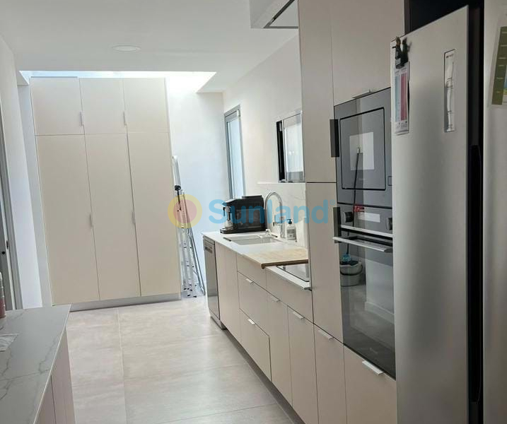 Resale - Apartment - Villajoyosa