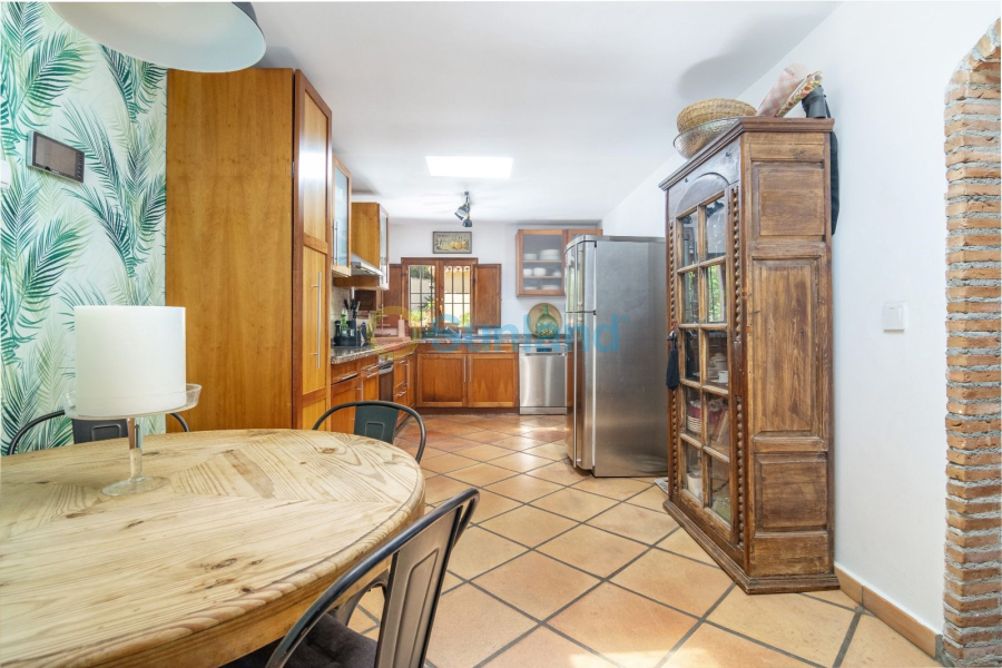 Använda fastigheter - Villa - Benahavis - La Quinta