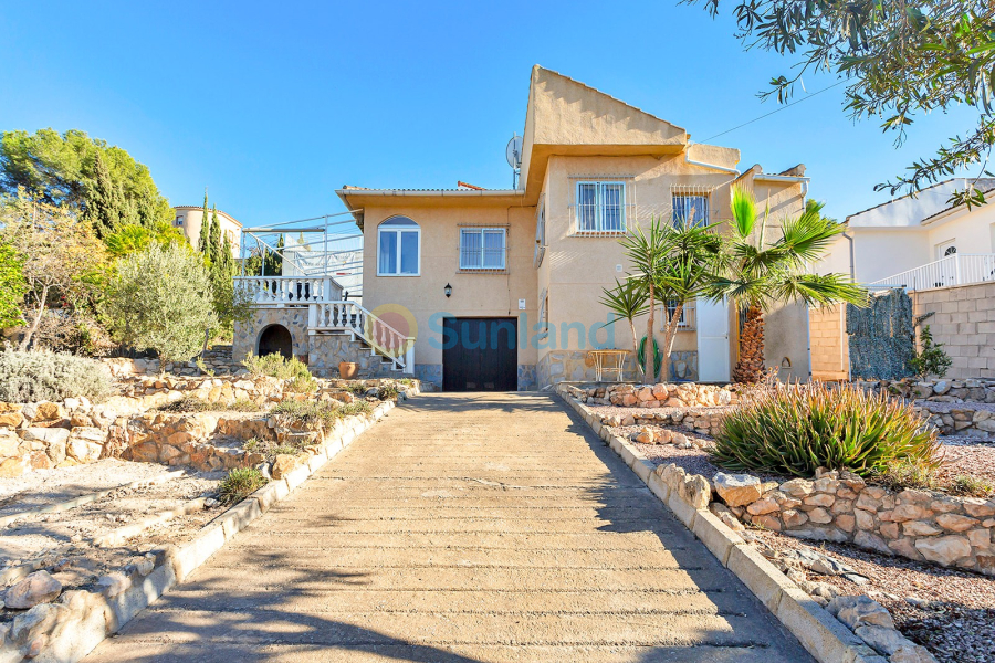 Resale - Villa - Torrevieja - 