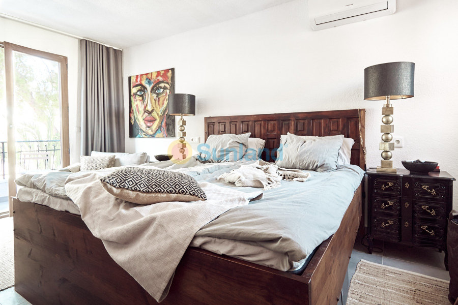 Segunda mano - Chalet - Orihuela Costa - Punta Prima