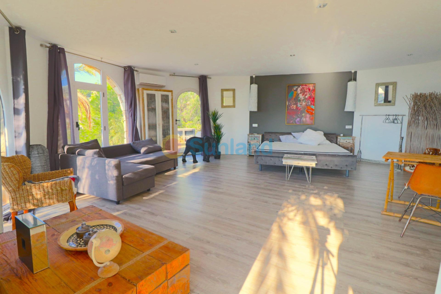 Resale - Villa - El Campello - 