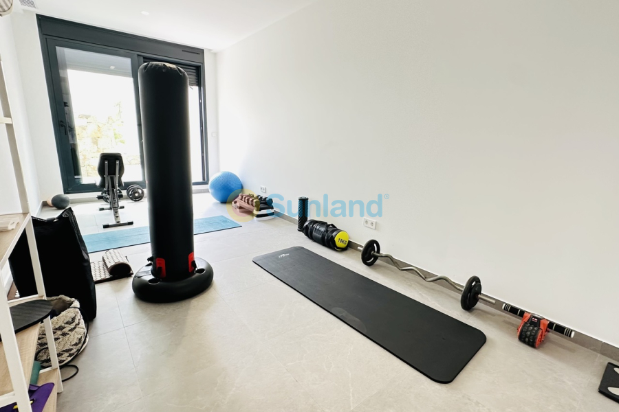 Resale - V - Las Colinas Golf Resort