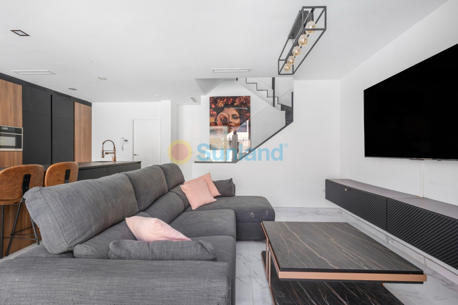 Resale - Villa - Los Montesinos - 