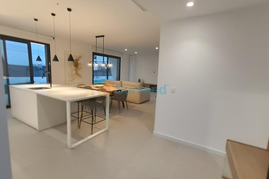 Вторичка - Bилла - Ciudad Quesada