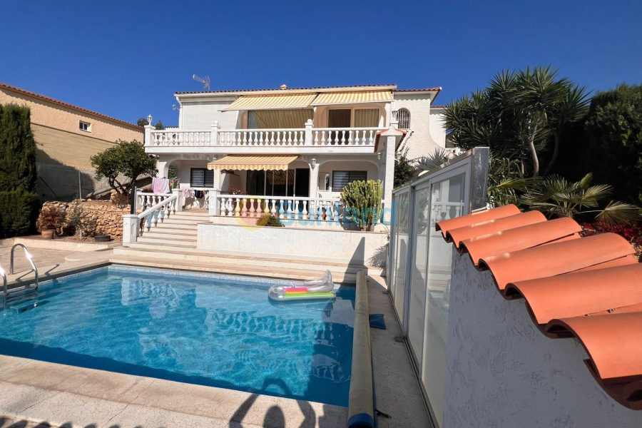 Använda fastigheter - Villa - La Nucía - Monte Bello