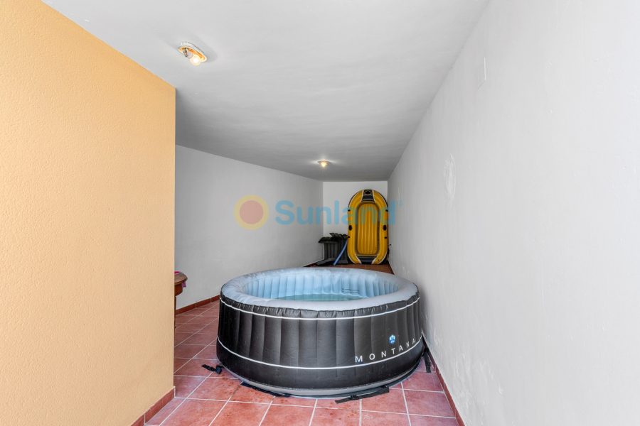 Resale - Villa - Alfas del Pi - Alfas Del Pi