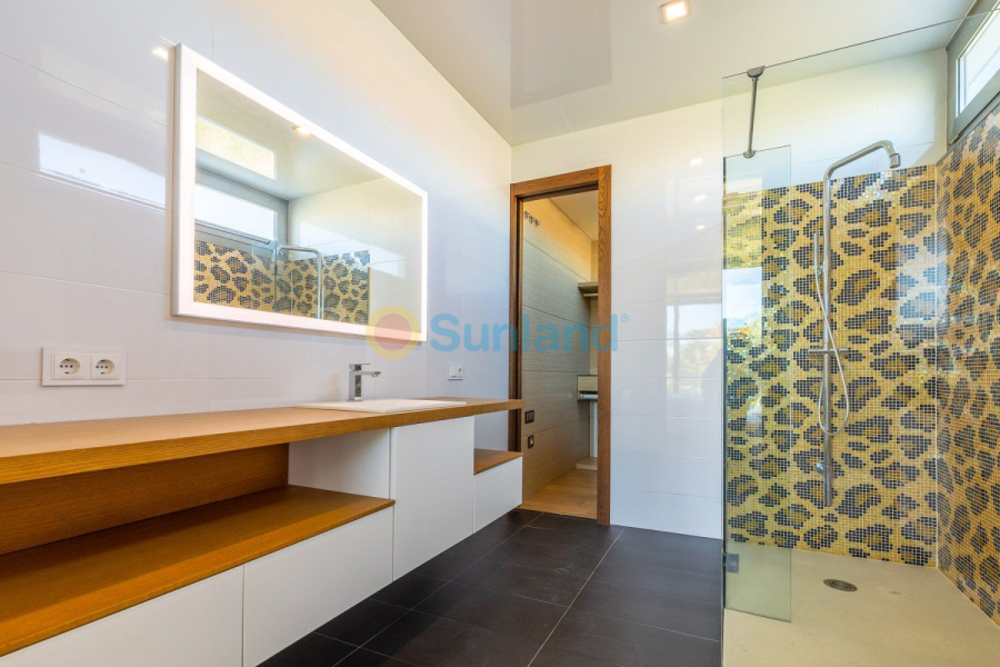 Segunda mano - Chalet - Orihuela Costa - La Zenia