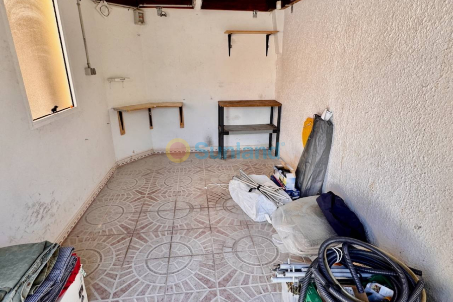 Använda fastigheter - Villa - Benferri