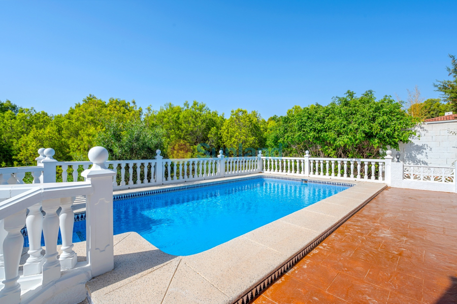 Resale - Villa - La Nucía - La nucia