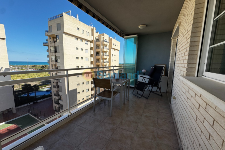 Segunda mano - Apartamento - Guardamar del Segura - Puerto Deportivo